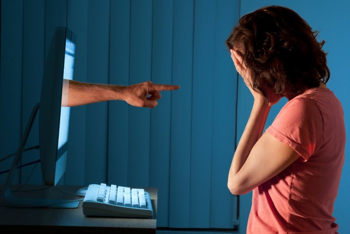 Cyberintimidation-une Cyberintimidation-une