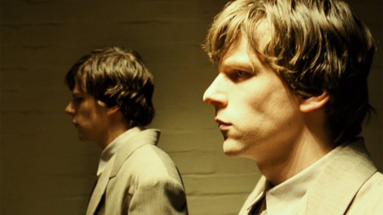 Le Double, un film critiquant une société où l&rsquo;individualité est un défaut